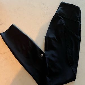 Lululemon Fast & Free high rise size 2. Black